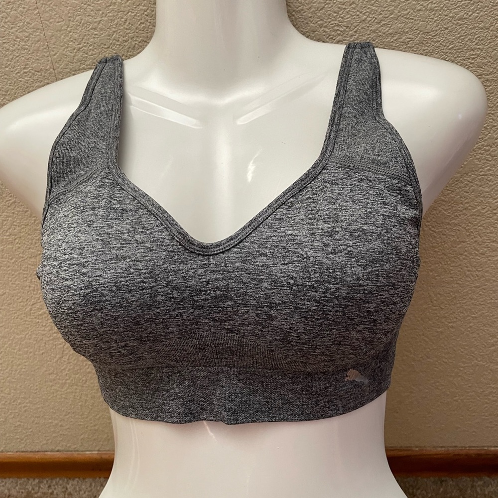 Puma Seamless Sports Bra Wicking Sport Stretch size M Gray